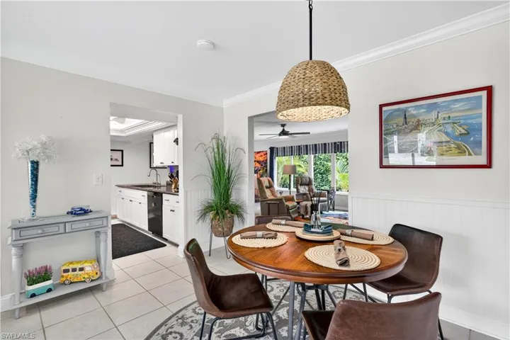 833 N Town And River Dr, Fort Myers, Florida 33919
