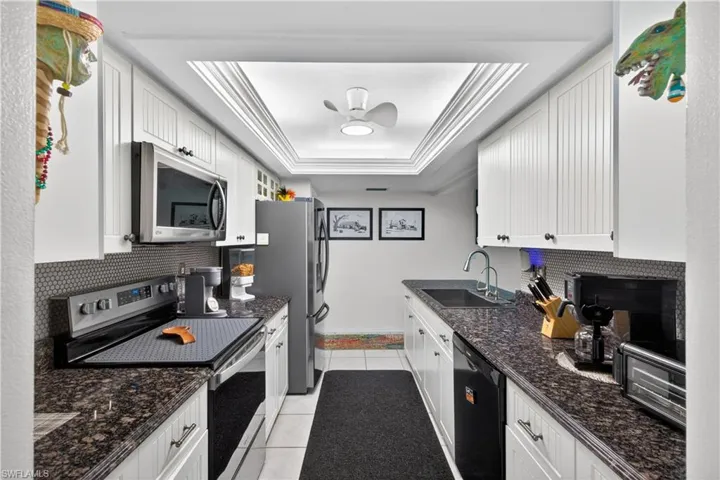 833 N Town And River Dr, Fort Myers, Florida 33919