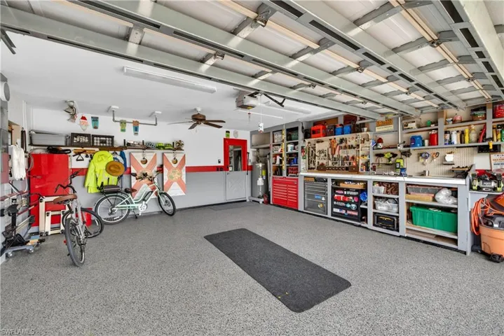 833 N Town And River Dr, Fort Myers, Florida 33919