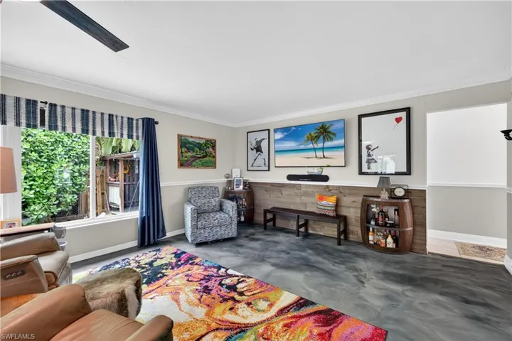 833 N Town And River Dr, Fort Myers, Florida 33919