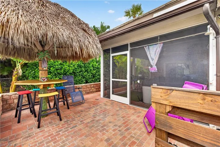 833 N Town And River Dr, Fort Myers, Florida 33919