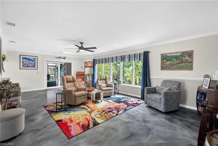 833 N Town And River Dr, Fort Myers, Florida 33919