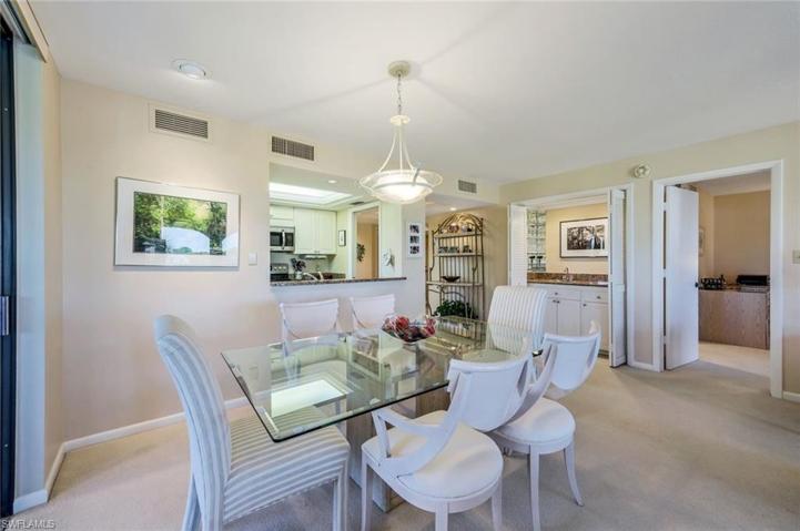 6040  Pelican Bay  BLVD, Naples, FL 34108