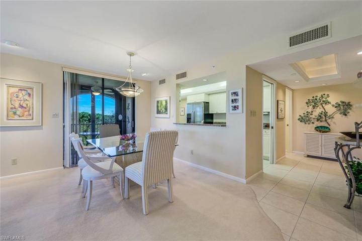 6040  Pelican Bay  BLVD, Naples, FL 34108
