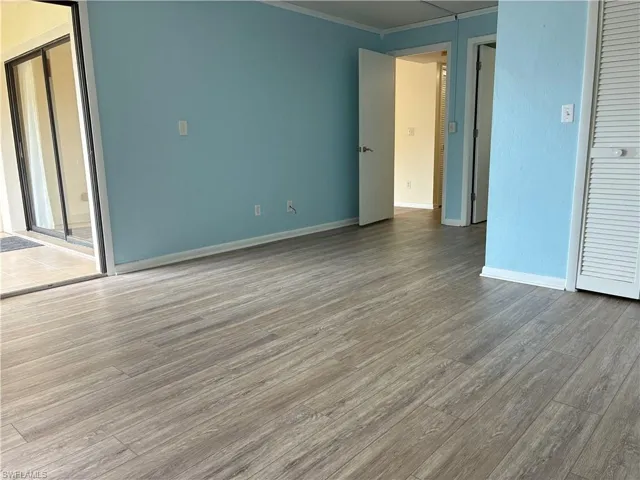 Large master bedroom walks out to the larger screen lanai