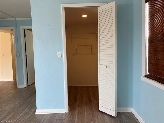 Walk-in closet