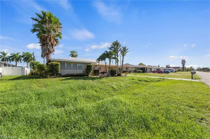 1211 34th St, Cape Coral, Florida 33904