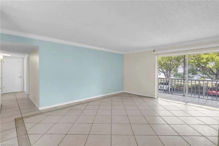 2366  E Mall  DR, Fort Myers, FL 33901