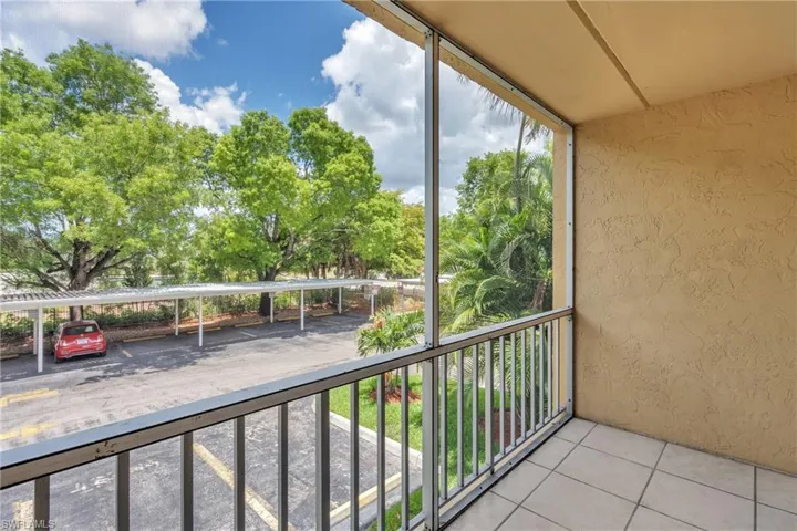 2366  E Mall  DR, Fort Myers, FL 33901
