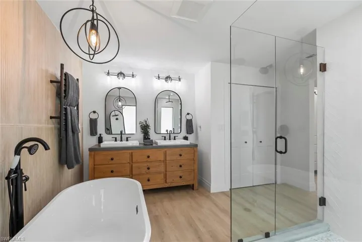 4222 Crayton Rd, Naples, Florida 34103