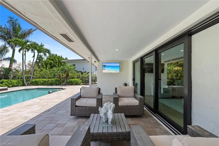 4222 Crayton Rd, Naples, Florida 34103