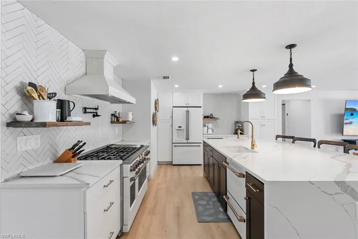 4222 Crayton Rd, Naples, Florida 34103