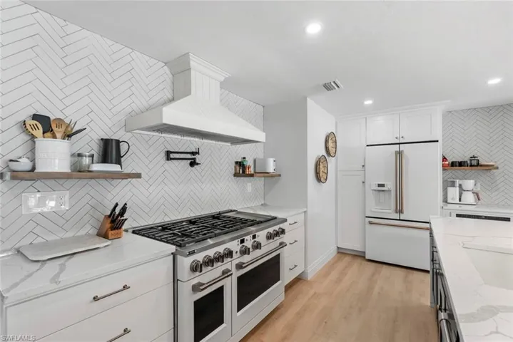 4222 Crayton Rd, Naples, Florida 34103