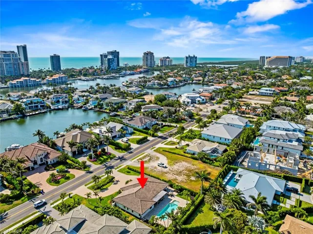 4222 Crayton Rd, Naples, Florida 34103