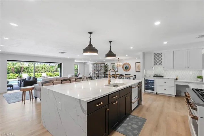 4222 Crayton Rd, Naples, Florida 34103