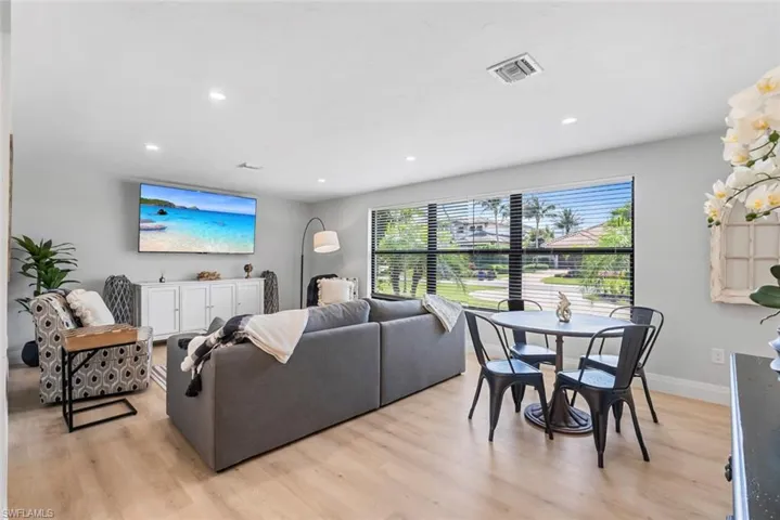 4222 Crayton Rd, Naples, Florida 34103