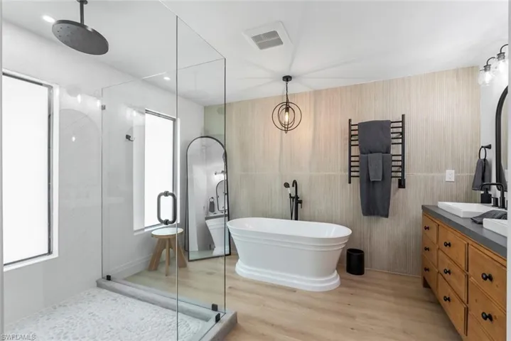4222 Crayton Rd, Naples, Florida 34103