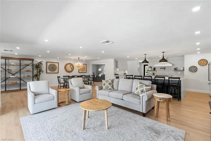 4222 Crayton Rd, Naples, Florida 34103