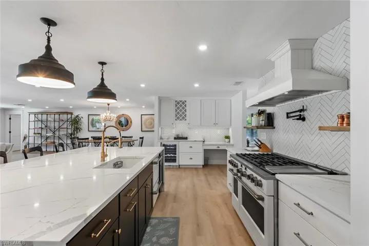 4222 Crayton Rd, Naples, Florida 34103