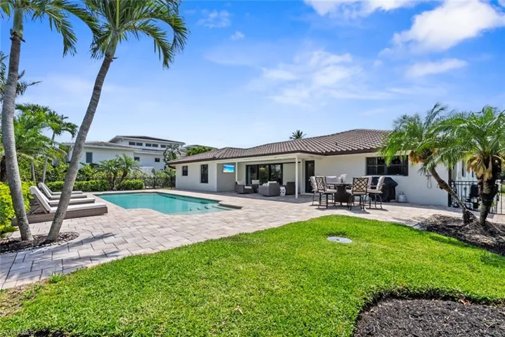 4222 Crayton Rd, Naples, Florida 34103