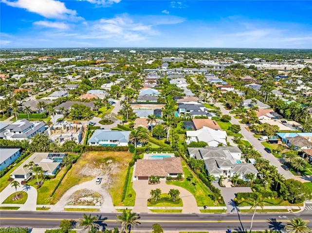 4222 Crayton Rd, Naples, Florida 34103
