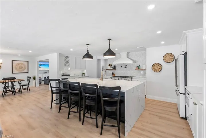 4222 Crayton Rd, Naples, Florida 34103
