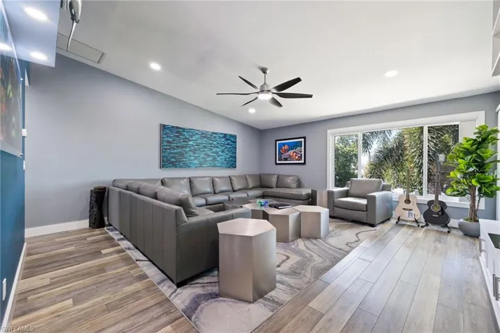 4904  Vincennes  ST, Cape Coral, FL 33904