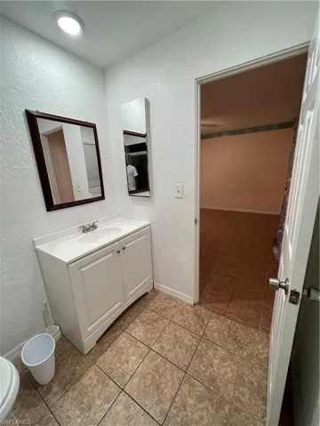 3923 Se 12th Ave, Cape Coral, Florida 33904