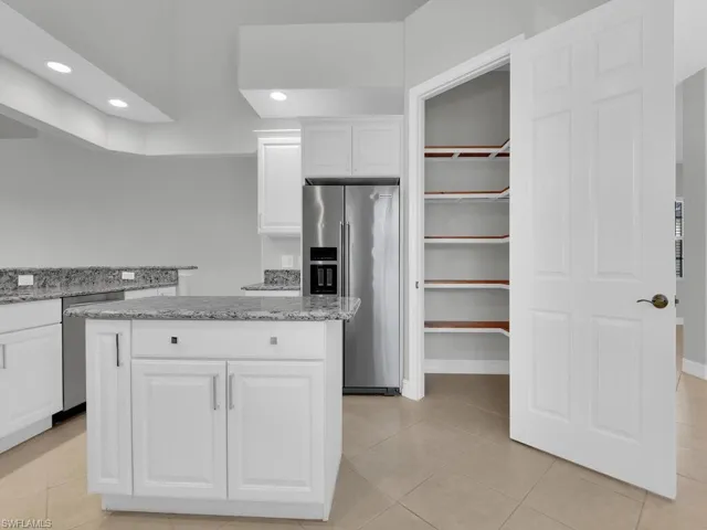 Kitchen w/ Walk-In Pantry