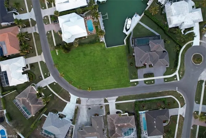 711 Fairlawn Ct, Marco Island, Florida 34145