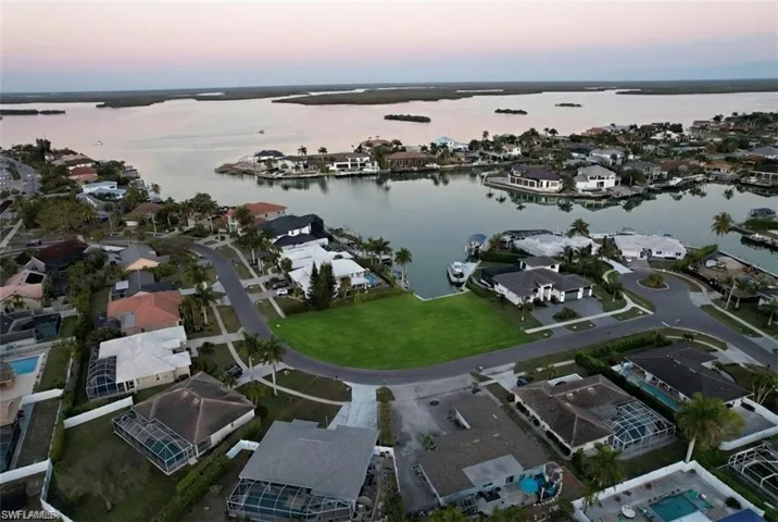 711 Fairlawn Ct, Marco Island, Florida 34145