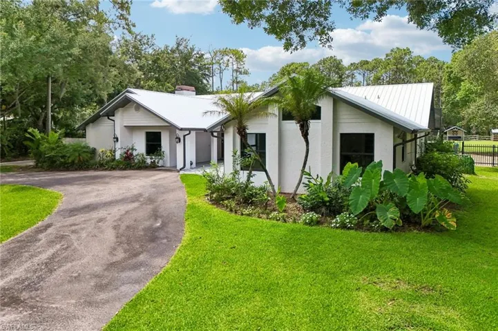 4980 Tamarind Ridge Dr, Naples, Florida 34119