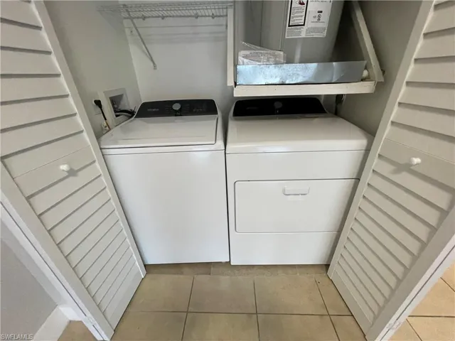 5323  Summerlin  RD, Fort Myers, FL 33919
