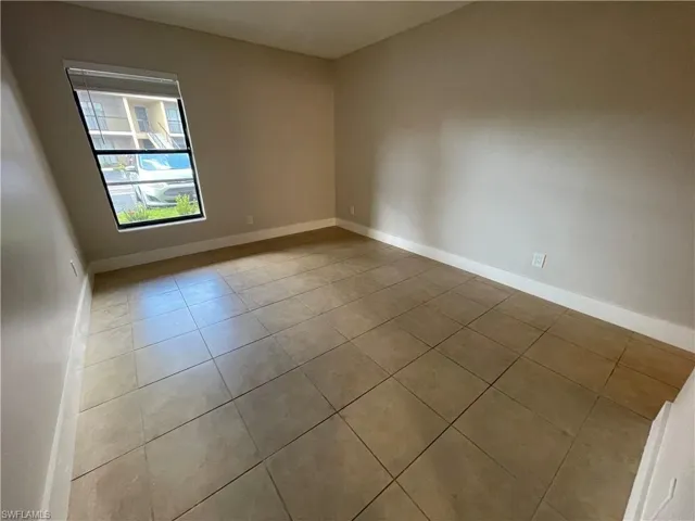 5323  Summerlin  RD, Fort Myers, FL 33919