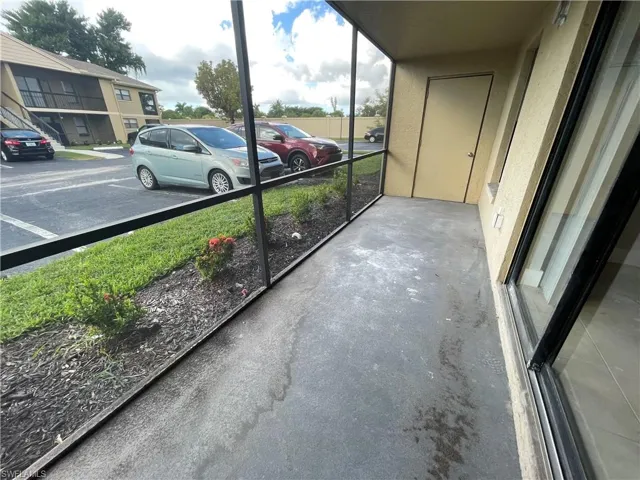 5323  Summerlin  RD, Fort Myers, FL 33919