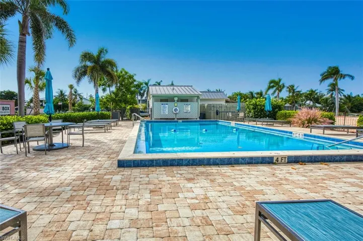 Community-Pool
