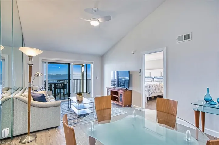 Dining-and-Living-Area-to-Lanai