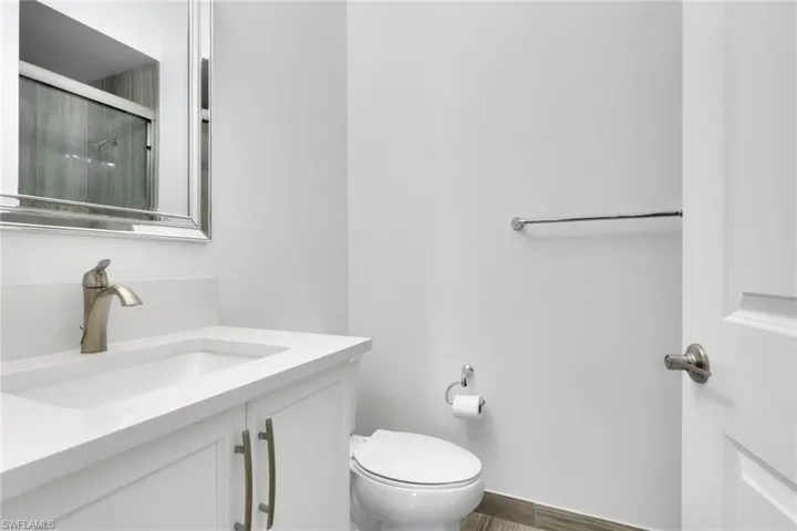Main floor full bath