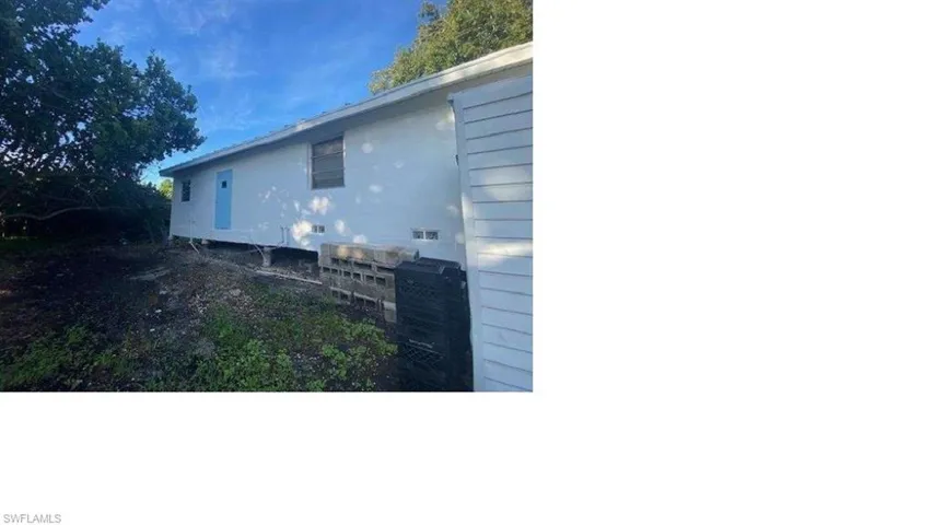 255 SE 4TH  AVE, South Bay, FL 33493