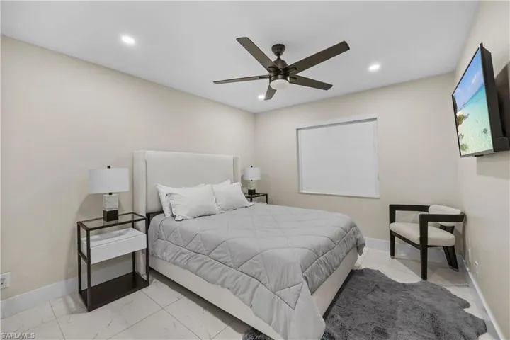 841  91st N AVE, Naples, FL 34108