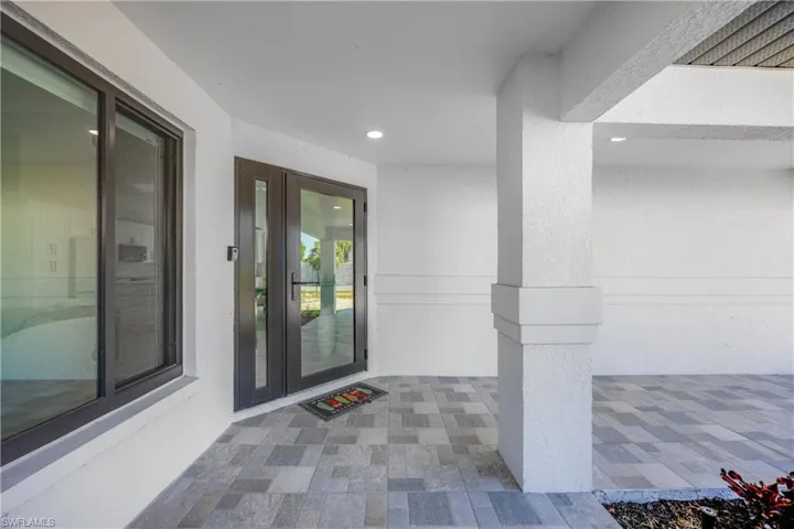 841  91st N AVE, Naples, FL 34108