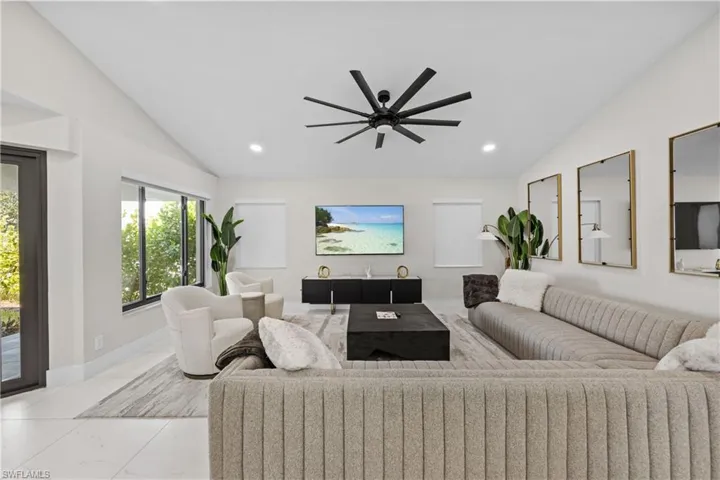 841  91st N AVE, Naples, FL 34108