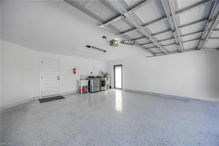 841  91st N AVE, Naples, FL 34108