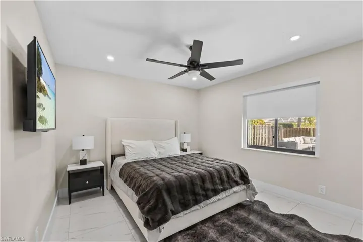841  91st N AVE, Naples, FL 34108