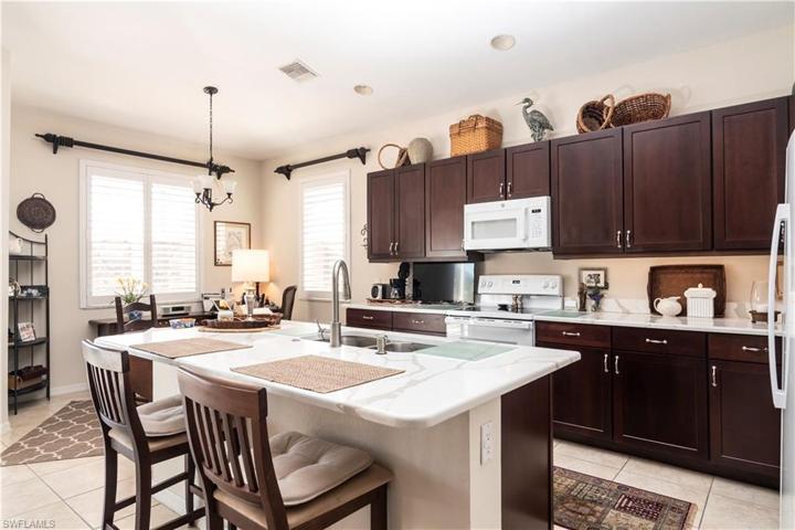 28251  Lisbon  CT, Bonita Springs, FL 34135