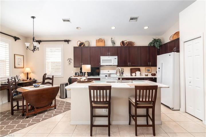 28251  Lisbon  CT, Bonita Springs, FL 34135