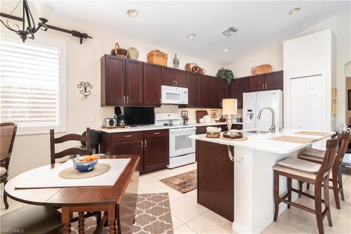28251  Lisbon  CT, Bonita Springs, FL 34135