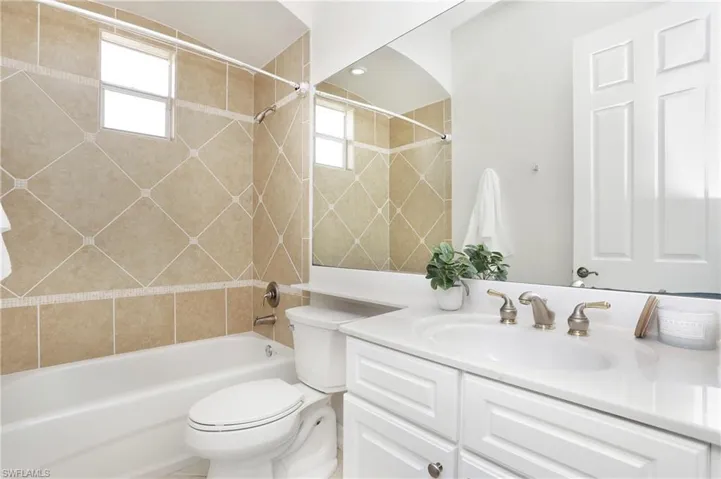6813  Bent Grass  DR, Naples, FL 34113