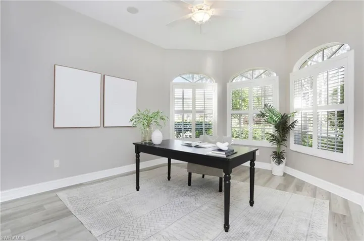 6813  Bent Grass  DR, Naples, FL 34113