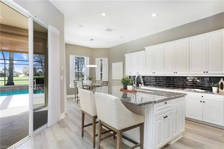 6813  Bent Grass  DR, Naples, FL 34113